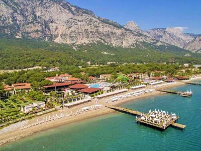 Crystal Flora Beach Hotel